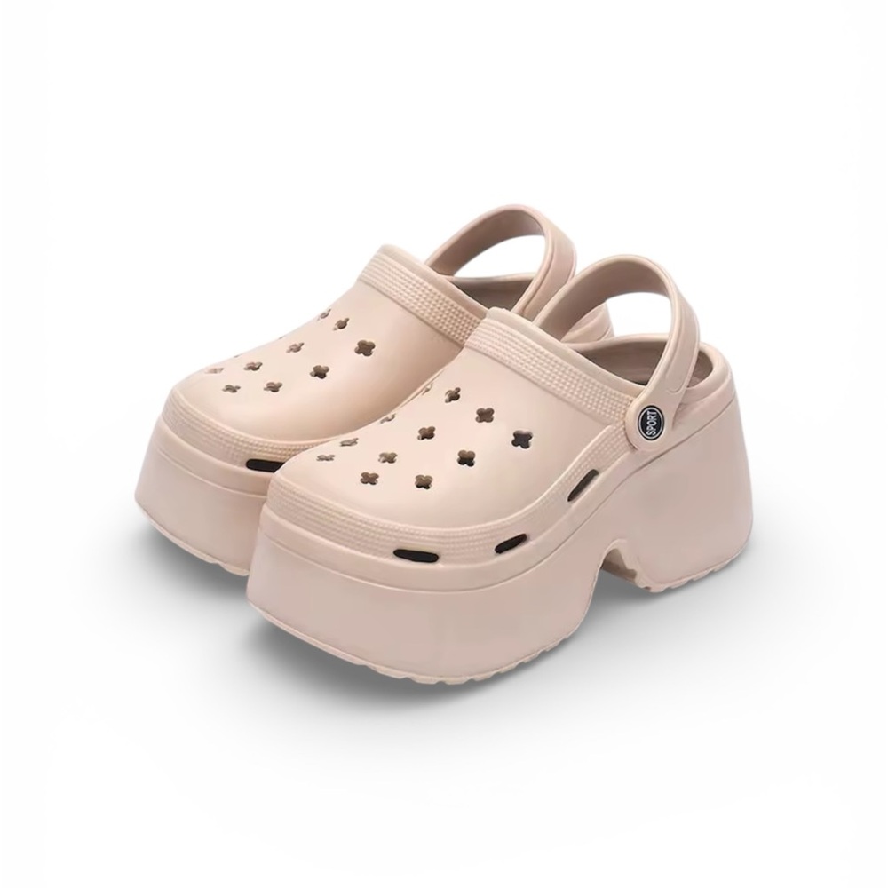Beige Chunky Platform Crocs size 8-9